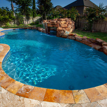 Pool with Grotto - Sugarland, TX