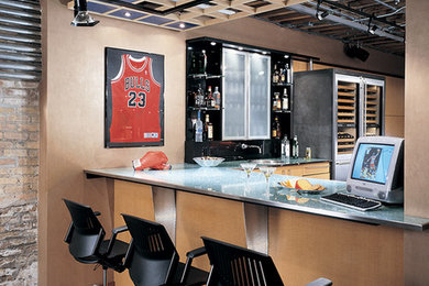 Home bar photo in Chicago