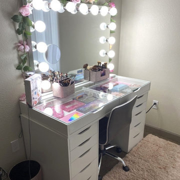 Hollywood Premiere Pro Vanity Mirror, White, Bluetooth
