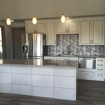 Davis' Diamond Reflections Kitchen
