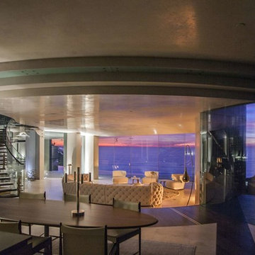 RAZOR HOUSE