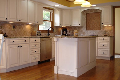 Inspiration for a timeless kitchen remodel in Raleigh