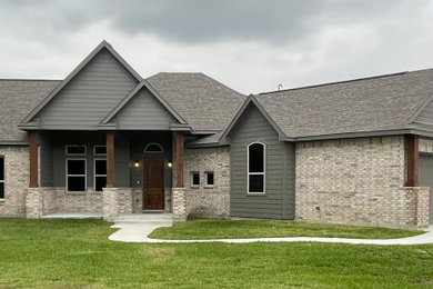 Example of a classic exterior home design in Houston