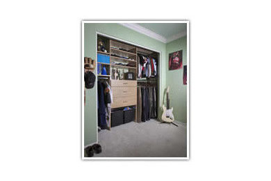 Minimize your stuff and gain organized space in your closet