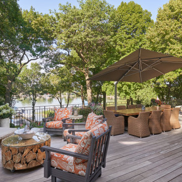 A Tranquil Lakefront Retreat