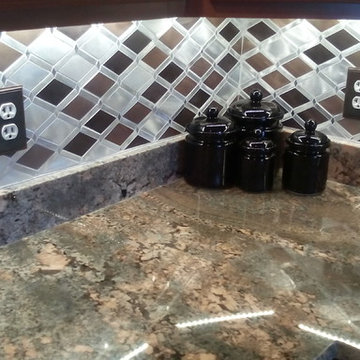 Chesapeake Beach tile backsplash using Glazzio Tile in stainless steel and glass