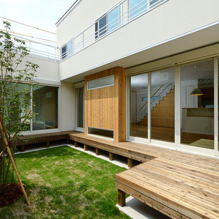 他の地域の北欧スタイルのおしゃれな横庭のテラスの写真