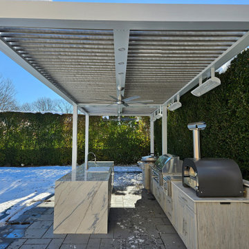 Open Aire Alfresco Competes Against The Elements Of Weather