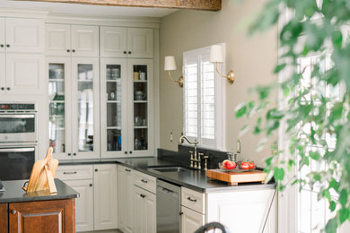 Example of a minimalist home design design in DC Metro