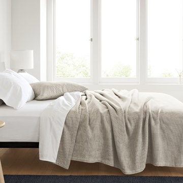 Mara Coverlet & Shams