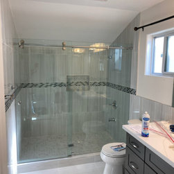 Erin, Orange County - Shower Doors