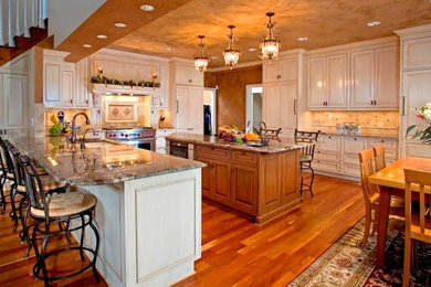Example of a kitchen design in Columbus
