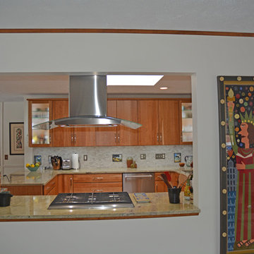 Welcoming Eclectic Kitchen Design - East Lansing