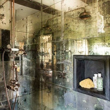 Kiwi's Bathroom