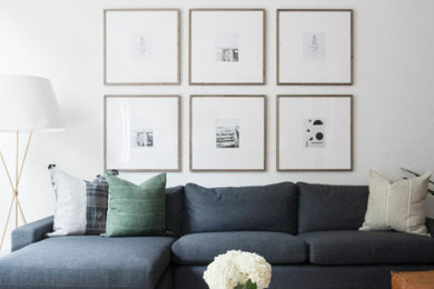 Example of a living room design in Los Angeles