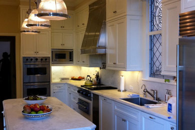 Kitchen photo in San Francisco