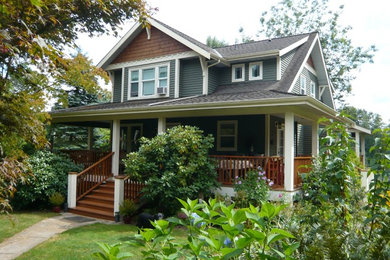 Arts and crafts exterior home photo in Vancouver