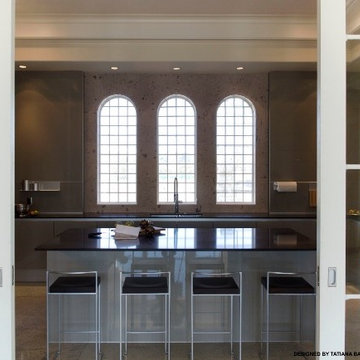 The Woodlands-Carlton Woods transitional kitchen