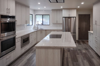 Example of a trendy kitchen design in Hawaii