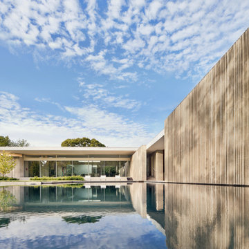 Modern residence in Preston Hollow