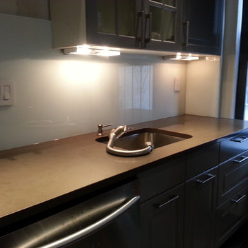 Kitchen backsplash - White Color
