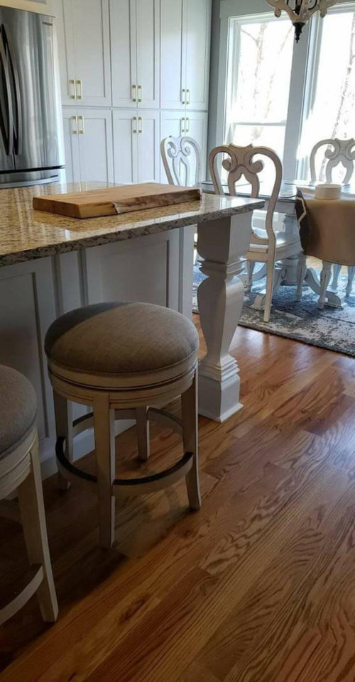 Max overhang WITH SUPPORT for quartz on island??