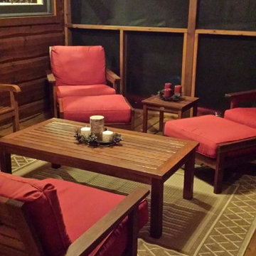 Screened in Porch - Log Cabin Home
