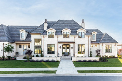 Example of a classic exterior home design in Salt Lake City