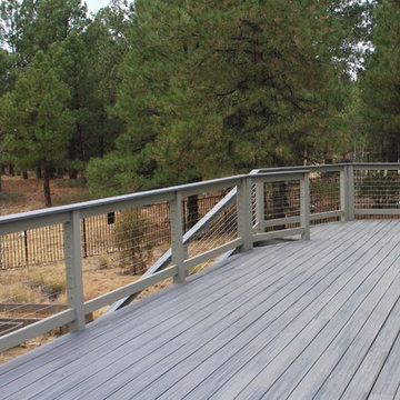 Trex deck with Cable Handrail