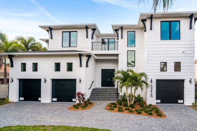 Transitional exterior home photo in Tampa