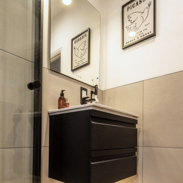 DANSANI Luna Bathroom in Black Rubber - Leeds