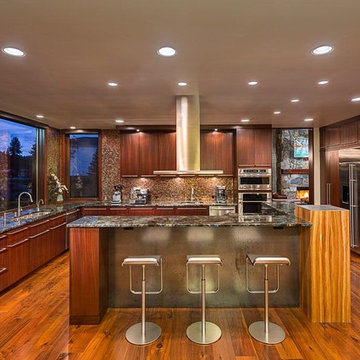 Hillside Private Aviation Home