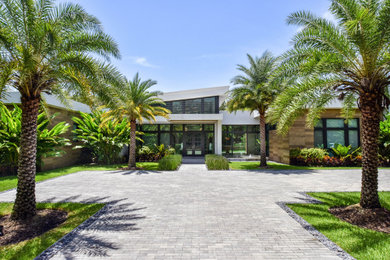 Mid-century modern exterior home photo in Miami