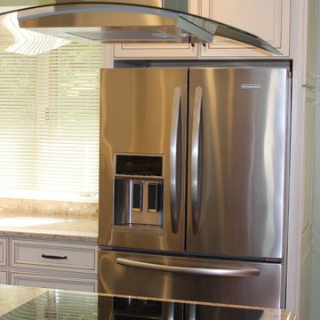 Moline, IL- Traditional and Timeless Kitchen Remodel