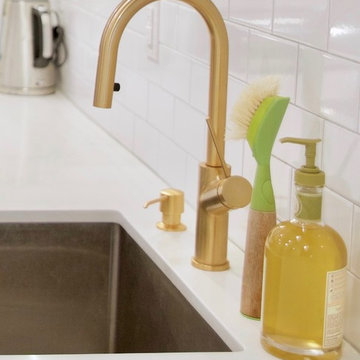 East York Contemporary Kitchen - Toronto