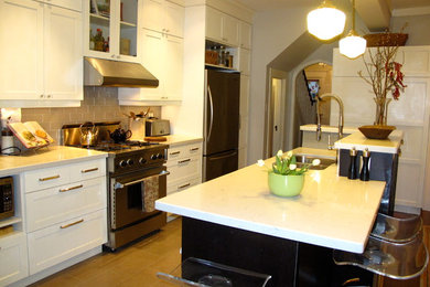 Inspiration for a timeless kitchen remodel in Toronto