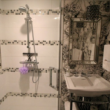FUN POWDER ROOM / custom shower