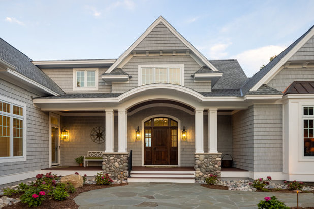 Houzz Tour: Hamptons Style Inspires a New Lakeside Home