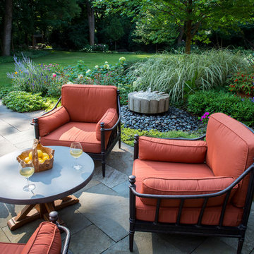 Colorful Outdoor Living in Glenview