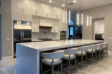 Kitchen photo in Miami