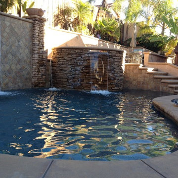 Custom Swimming Pools