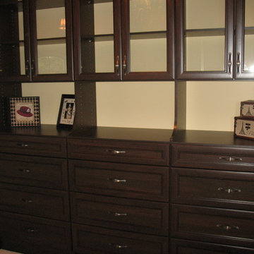 Walk-in Closet in Chocolate Pear