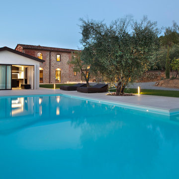 COUNTRY HOUSE
