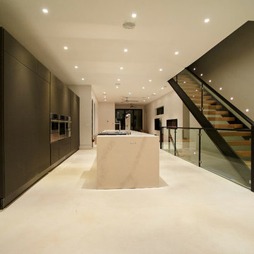 The Warm Minimalism of Structure and Flame
