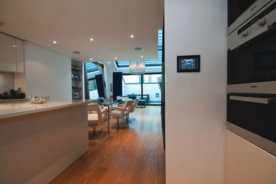 Inspiration for a contemporary kitchen remodel in Toronto
