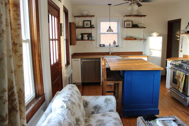 Home design - rustic home design idea in Baltimore