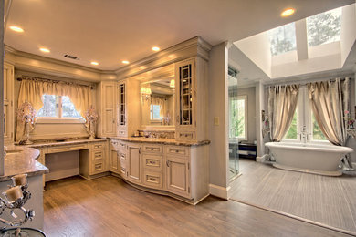 Inspiration for a timeless bathroom remodel in Atlanta