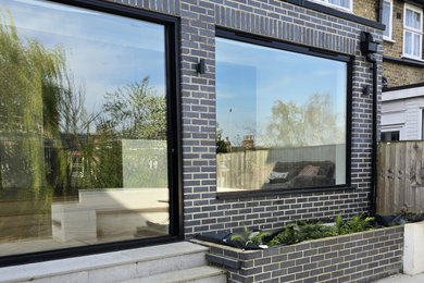 ロンドンにあるコンテンポラリースタイルのおしゃれな住まいの写真