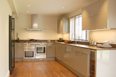 Contemporary kitchen in Oxfordshire.