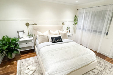 Beach style bedroom photo in Vancouver